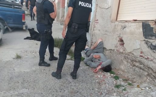 Lo agarraron a trompadas y lo dejaron tirado en pleno centro