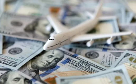 Turismo al exterior: gasto en dólares con tarjeta de crédito se triplicó y roza el récord precrisis de 2018