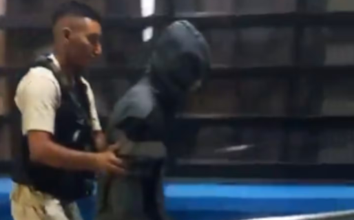 Asaltaron a un joven entre diez personas y lo mataron de una puñalada: el acusado tiene 14 años y está libre