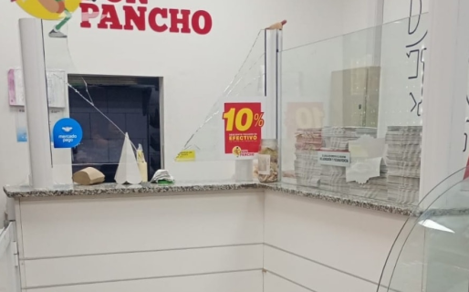 Se puso re violento porque no le vendieron un pancho