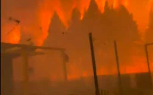 Angustiante panorama en Epuyén: cortaron la Ruta 40 y el fuego no da tregua