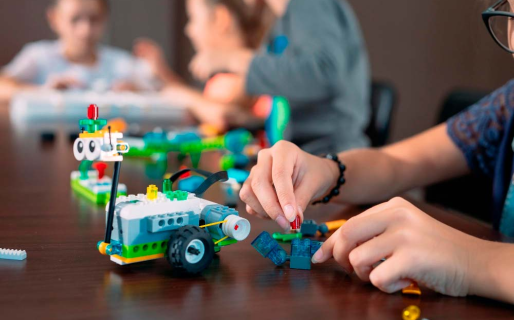 Proyecto Puente lanza un taller de robótica para jóvenes durante las vacaciones de invierno