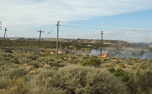 Domingo caótico: 100km/h de viento y 35 grados que propiciaron un escenario perfecto para los incendios