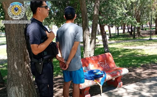Citó a un hombre que vendía una caja de herramientas que le robaron y logró que lo detengan