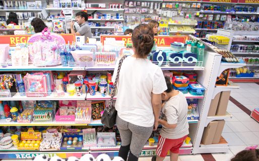 El consumo de los hogares cayó 1,4% en diciembre: cuáles fueron los sectores más afectados