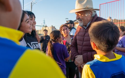 Othar Macharashvili inauguró el Playón socio-recreativo en barrio Padre Corti