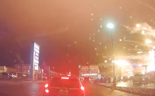 Viralizan nuevos videos del momento en que un avión sanitario se estrelló en Filadelfia