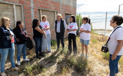Othar recorrió la obra de la Asociación “Juntos por un corazoncito feliz”