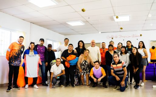 El Centro Laboral Textil entregó indumentaria deportiva a 9 clubes de Comodoro