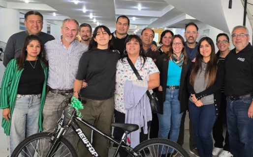 Con mucho esfuerzo consiguió una bici, se la robaron y un gesto generoso cambió todo para Lara