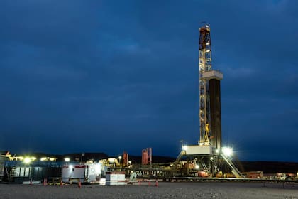 Se desploma el valor de las petroleras por la caída del crudo
