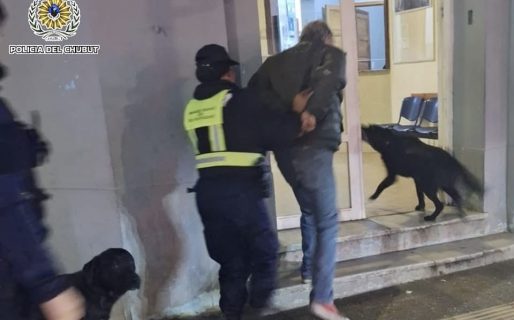 Entró a una panadería y amenazó con “romper todo” si no le daban comida