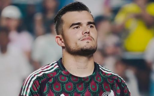 Quién es el futbolista mexicano que le escribió a Wanda Nara tras subir una foto al borde de la censura