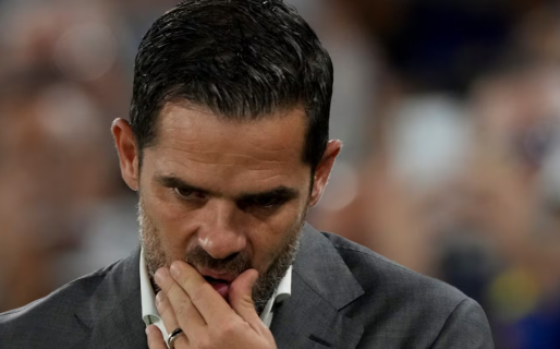 “Lo esperaban con cuchillo y tenedor”: asi se gestó la decisión de Riquelme de echar a Gago