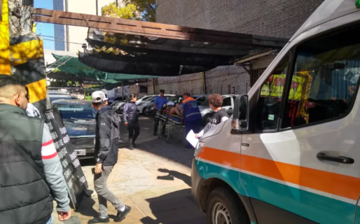 Una mujer se arrojó de un sexto piso, cayó al cuarto, volvió a tirarse al vacío y sobrevivió