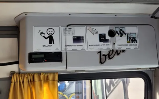 Implementan señalización pictográfica inclusiva en el transporte público
