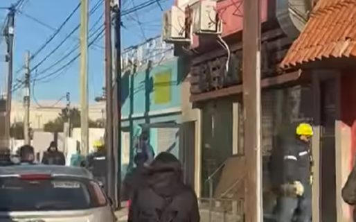 Principio de incendio en un reconocido restaurante de Av. Hipólito Yrygoyen