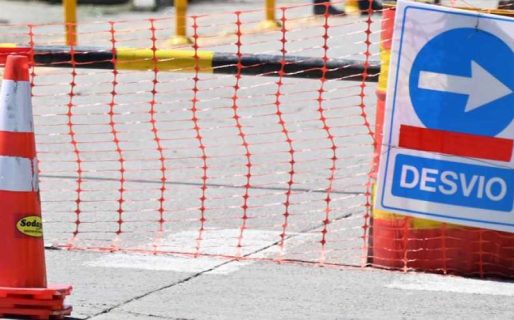 Corte de tránsito por obras de saneamiento en el barrio Abel Amaya