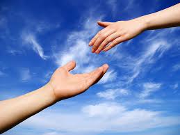 Familia organiza rifa solidaria para costear estudios médicos de su hija