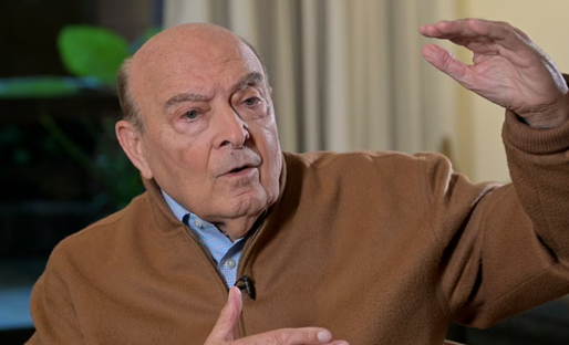 Para Cavallo, el BCRA no debería esperar que el dólar llegue a $1.000 para comprar reservas y bajar la inflación