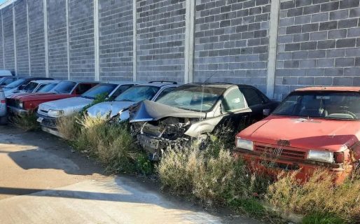 Reclaman por los autos abandonados frente a la Seccional 3era.