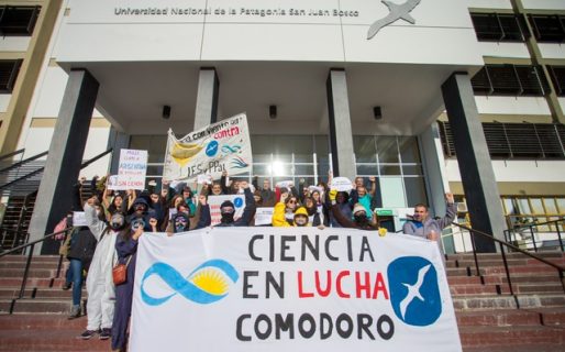 En la Universidad se realizó un reclamo en defensa de la Ciencia y la Investigación