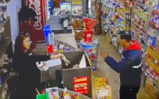 Violento robo: un ladrón saltó el mostrador de un kiosco y golpeó salvajemente a la empleada