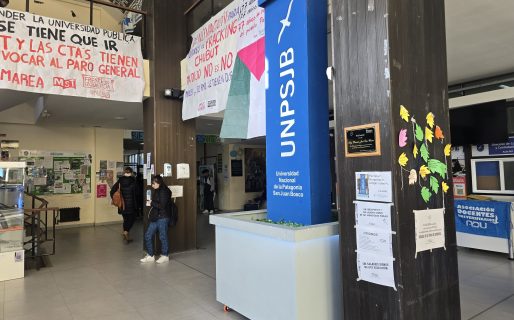 Investigan una amenaza de tiroteo en la UNPSJB: «Fantaseaba disparar en el aula Magna»