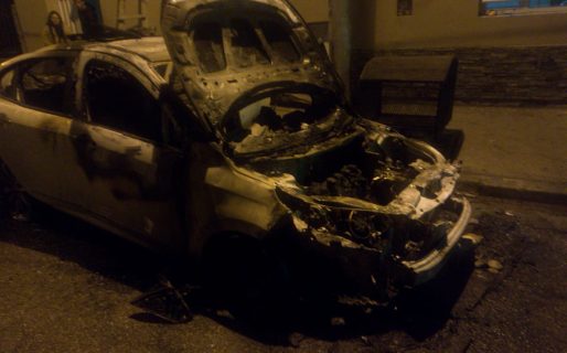 Se incendió un auto en el Barrio Ferroviario durante la madrugada