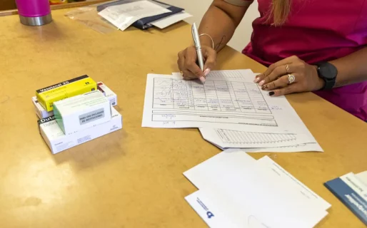 Salud Municipal cierra mayo con una entrega de Medicamentos Solidarios en km 3