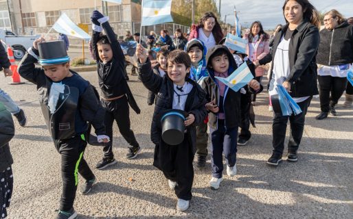 El barrio San Martín celebró el 25 de Mayo con un colorido desfile