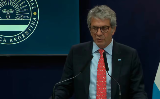 El Gobierno presiona a las provincias para que se sumen a las medidas para usar los dólares del colchón