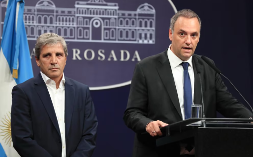 El Gobierno lanza un paquete de medidas para impulsar las compras con los “dólares del colchón”