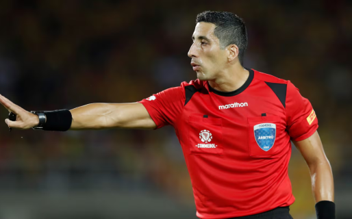 Qué pasará con el árbitro Yael Falcón Pérez tras su polémica actuación en River-Platense