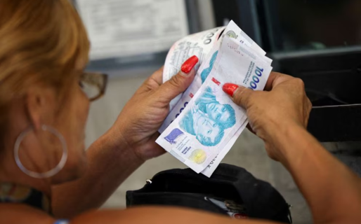 Oficializaron el pago del bono de 70 mil pesos para este mes para jubilados y pensionados