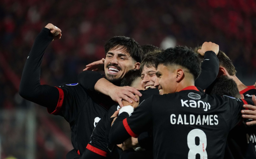 Independiente se floreó de local y está en octavos de la Sudamericana