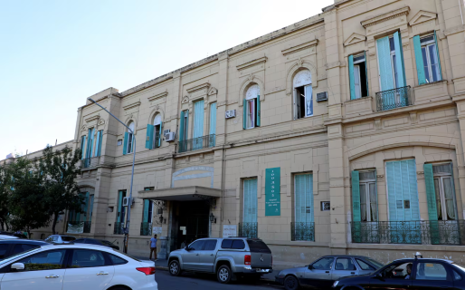 Detuvieron a un policía acusado de haber baleado en la cabeza a su pareja embarazada de 8 meses