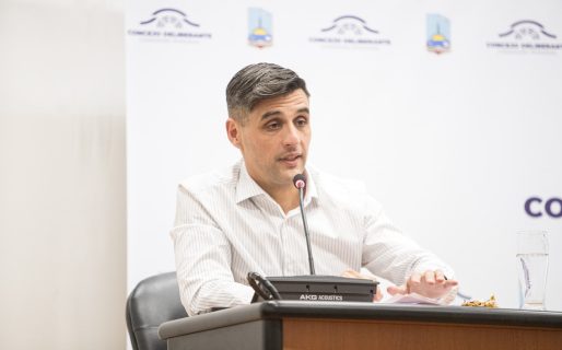 “Es una deuda enorme que tenemos como democracia local tener en vilo a la ciudad hasta último momento”