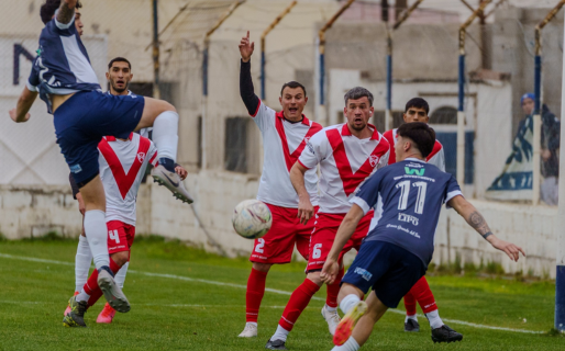 Newbery dio vuelta el partido con una exhibición goleadora en casa