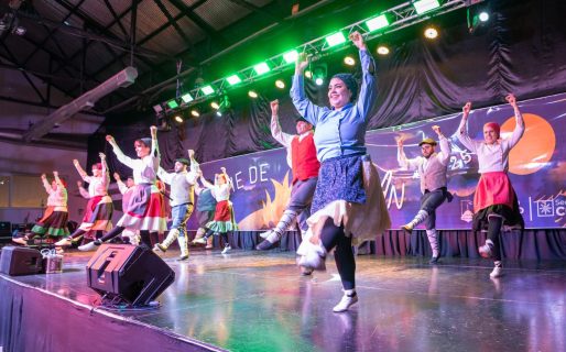 Con un gran marco de público, Comodoro celebró la noche de San Juan