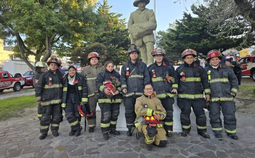 «Es un día especial para nosotros»: Los bomberos celebran su día con una caravana