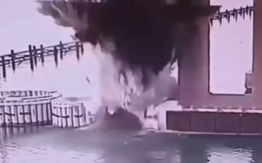 Ucrania atacó el puente de Crimea con bombas submarinas en una operación de inteligencia que llevó meses