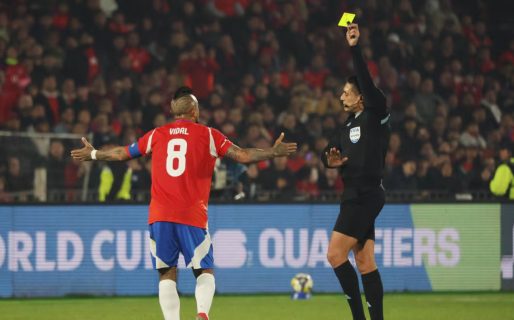 “El peor”: la prensa chilena destrozó a Arturo Vidal por su actuación en la derrota con la Selección