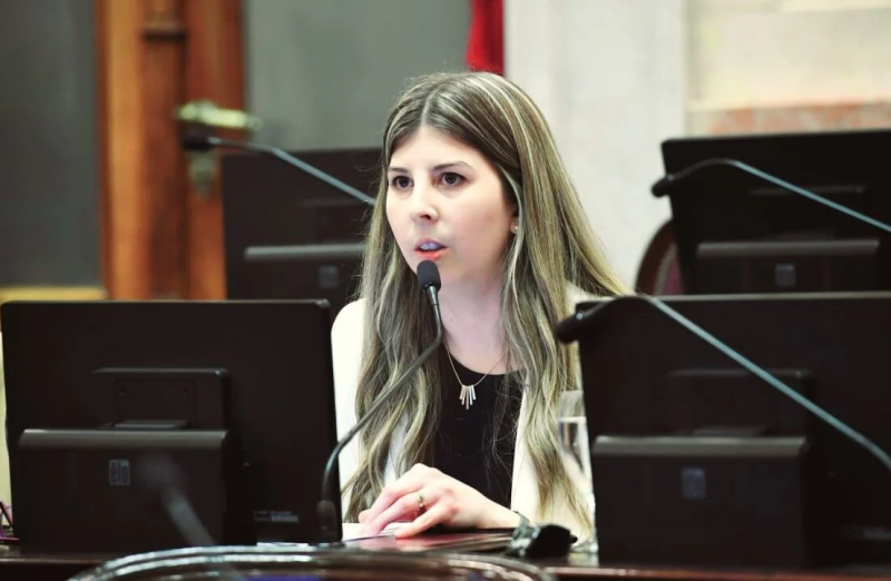 Andrea Cristina celebró la aprobación de la Reforma Laboral y defendió que “no quita derechos” y “promueve el empleo”