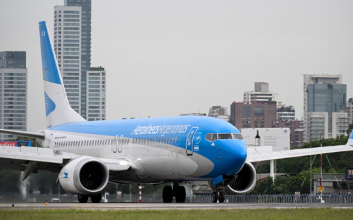 Los pilotos hacen hoy un paro que afectará a más de 6000 pasajeros de Aerolíneas Argentinas