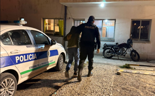 Dos jóvenes atacaron a un taxista tras negarse este a realizar un viaje