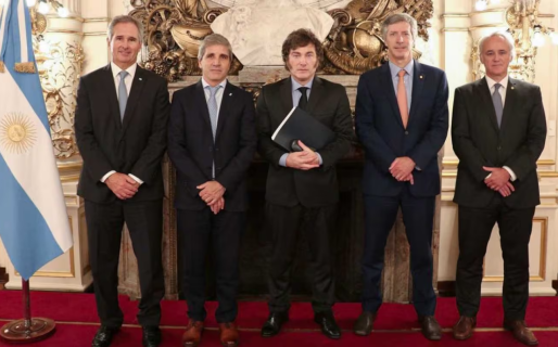 El Gobierno afirma que no renovará la baja de retenciones y el dólar oficial subió pese a la oferta del campo