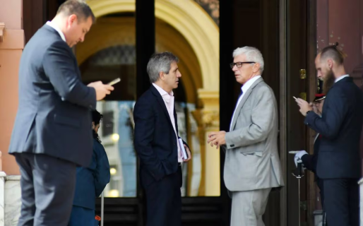 La UIF elevó los montos para controlar la compra de autos, inmuebles y de depósitos bancarios en efectivo