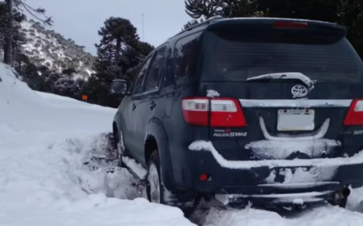 Un hombre pasó más de 18 horas atrapado en la nieve en Neuquén y fue rescatado por los bomberos