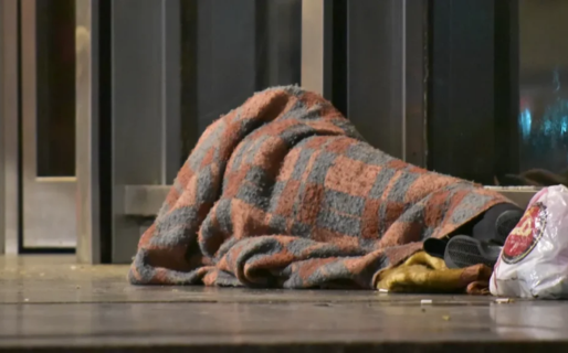 La cruda realidad de los adultos mayores en situación de calle: «mañana no sabés si despiertan»